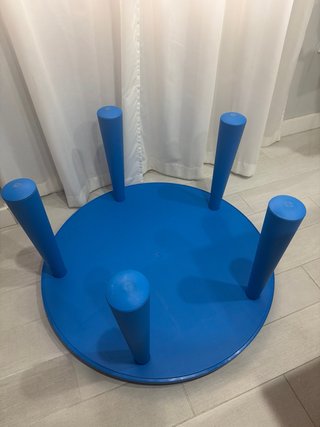 Mesa infantil redonda azul