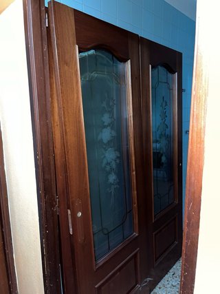 Puertas de madera con cristal reforzadas