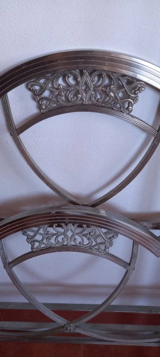 Cabecero y piecero vintage de metal plateado