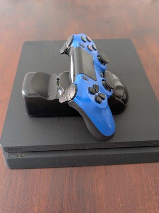 PS4 Slim 1TB Negra + Mando Azul + Juegos