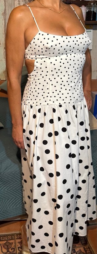 Vestido largo de tirantes con lunares