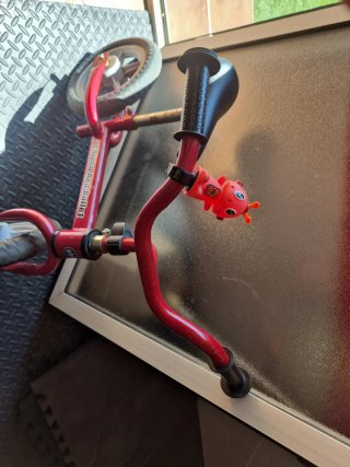 Bicicleta sin pedales Chicco Roja