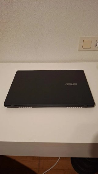ASUS V16 GAMING RTX 5060 / i7 / 32gb / 1tb SSD