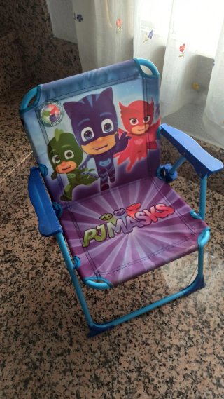 Sillas infantiles playa PJ Masks y Hello Kitty