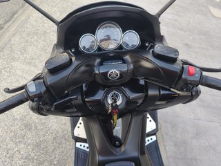 Yamaha TMAX 500 Maxi Scooter Negra/Gris