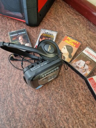 Reproductor Cassette Aiwa TA253 + Auriculares