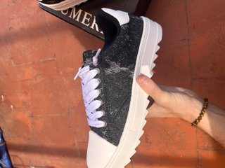 Zapatillas Numeris Negras y Blancas
