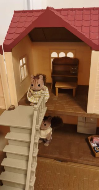 Mansión Sylvanian con Luces, Ardillas y accesorios