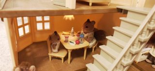 Mansión Sylvanian con Luces, Ardillas y accesorios
