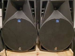 Pareja Altavoces Activos dBTechnologies 12