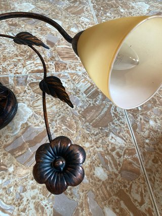 Lampada da soffitto floreale in metallo e cristallo