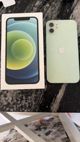 iPhone 12 256GB Verde Caja y Cable