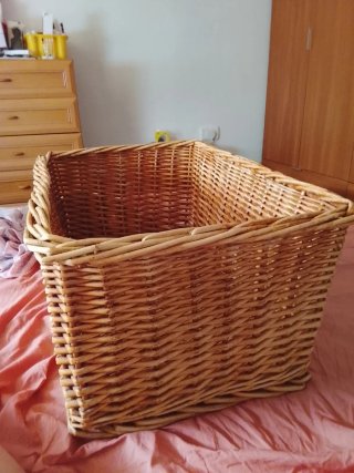 Cesta grande de mimbre