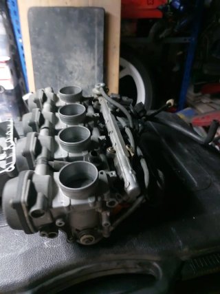 PIEZA SUELTAS DE YAMAHA R1 2003