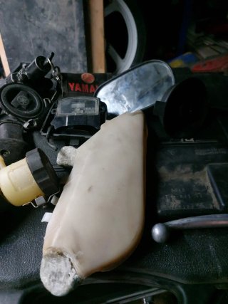 PIEZA SUELTAS DE YAMAHA R1 2003