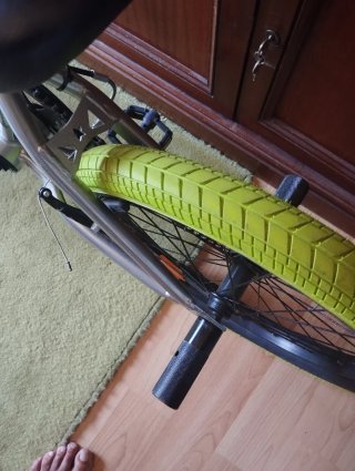 Bicicleta BMX Decathlon plateada usada 2 veces