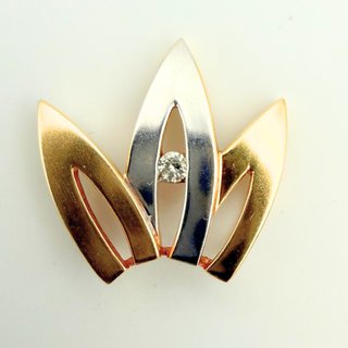 Colgante Oro Combinado con Diamante; 2,84grs.