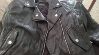 Chaqueta de cuero negra