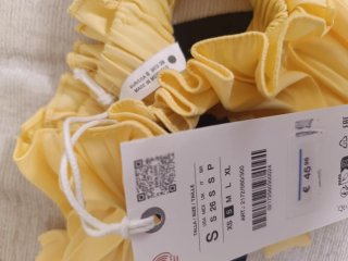 Vestido midi Zara satinado lazo amarillo T.S