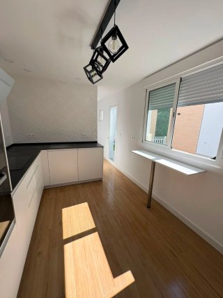 Casa nueva a estrenar en avenida de arcos