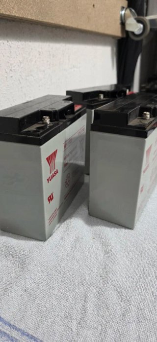 Baterías Yuasa NP17-12I 12V 17Ah (8 unidades)