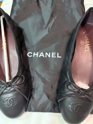 Zapatillas Chanel Negras Acolchadas