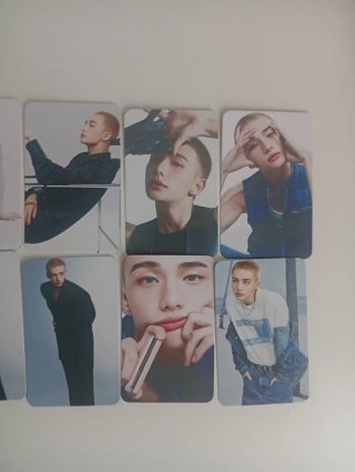 12 Photocards Hyunjin Stray Kids