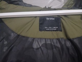 Chaqueta acolchada verde Bershka