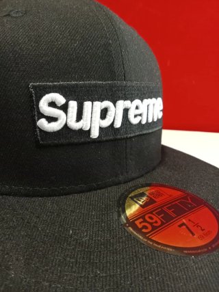 Gorra Supreme New Era Negra Talla 7.1/2
