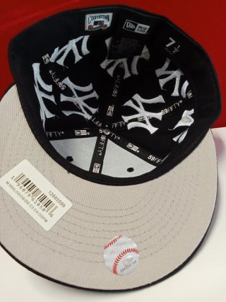 Gorra Supreme New Era Negra Talla 7.1/2