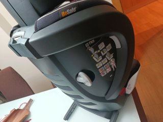Silla de coche negra