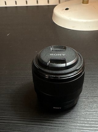 Sony FE 50mm f/1.8 Lente