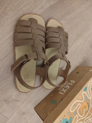 Sandalias Flexi Nens Beige Nuevas. Barefoot.