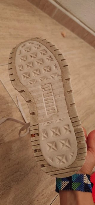 Zapatillas Puma Blancas y Rosas