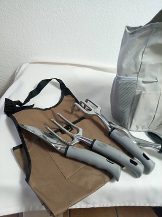 Juego de jardinería nuevo con bolsa