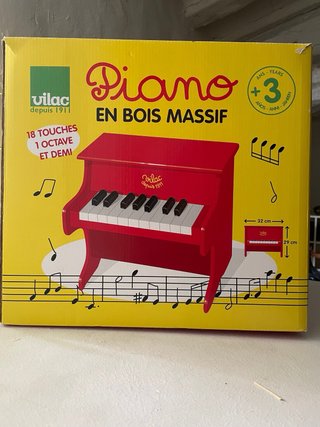 Piano de madera Vilac rojo de 18 teclas