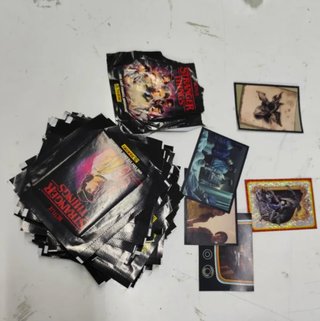 Sobres y Cromos Stranger Things Panini