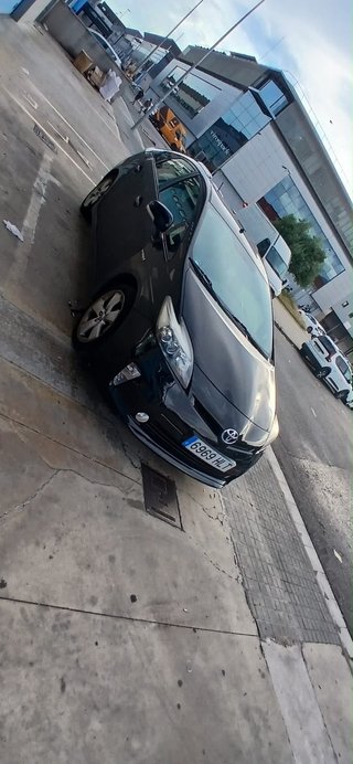 Toyota Prius 2012