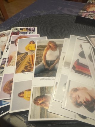 SOLO ENVIOS Taylor Swift POSTALES Y PEGATINAS