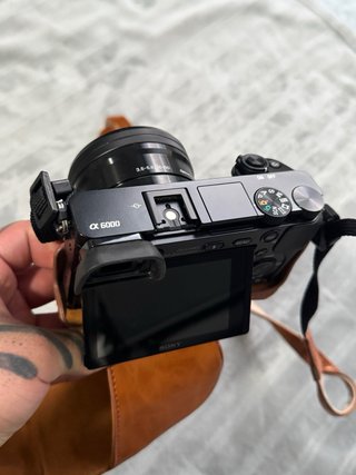 Sony A6000 Cámara Mirrorless + Lente 16-50mm