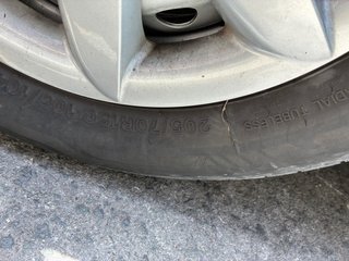 Llantas 15” + Tapacubos + Neumaticos HYUNDAI H1
