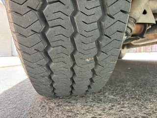 Llantas 15” + Tapacubos + Neumaticos HYUNDAI H1
