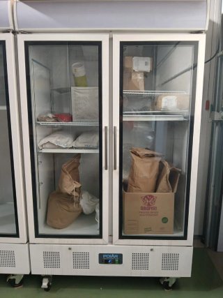 Nevera expositora Polar 4 puertas