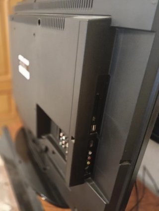 Televisor OKI Negro 32 pulgadas es antiguo