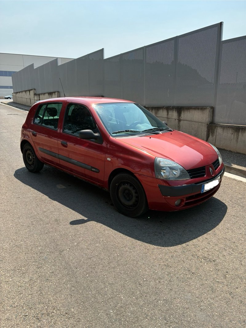 Renault Clio - foto 1