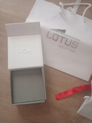 Lote Cajas y Bolsas Joyería Lotus, Pandora