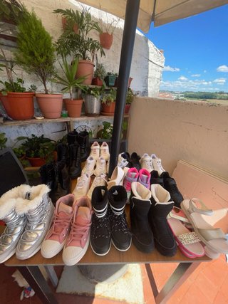 Zapatos niña talla 32-34 se venden todo el lote