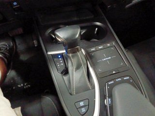 Lexus UX 250h Business 2WD 135 kW (184 CV)