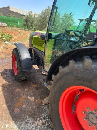 Tractor Claas Nectis 257F