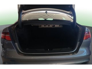 Jaguar XE 2.0 I4 S RWD Auto 184 kW (250 CV)